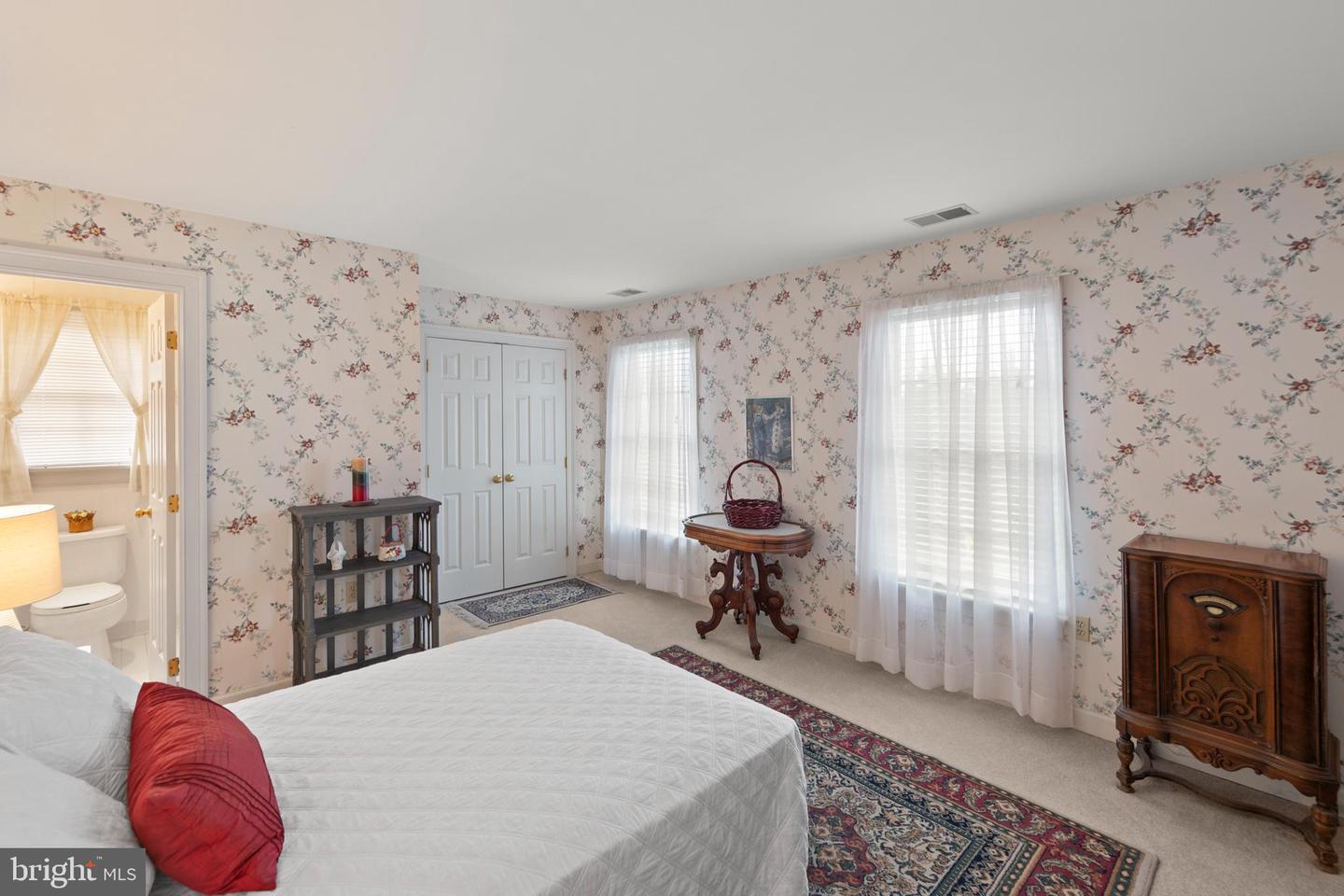 1540 MEADOW BRANCH AVE, WINCHESTER, Virginia 22601, 5 Bedrooms Bedrooms, 10 Rooms Rooms,4 BathroomsBathrooms,Residential,For sale,1540 MEADOW BRANCH AVE,VAWI2009860 MLS # VAWI2009860