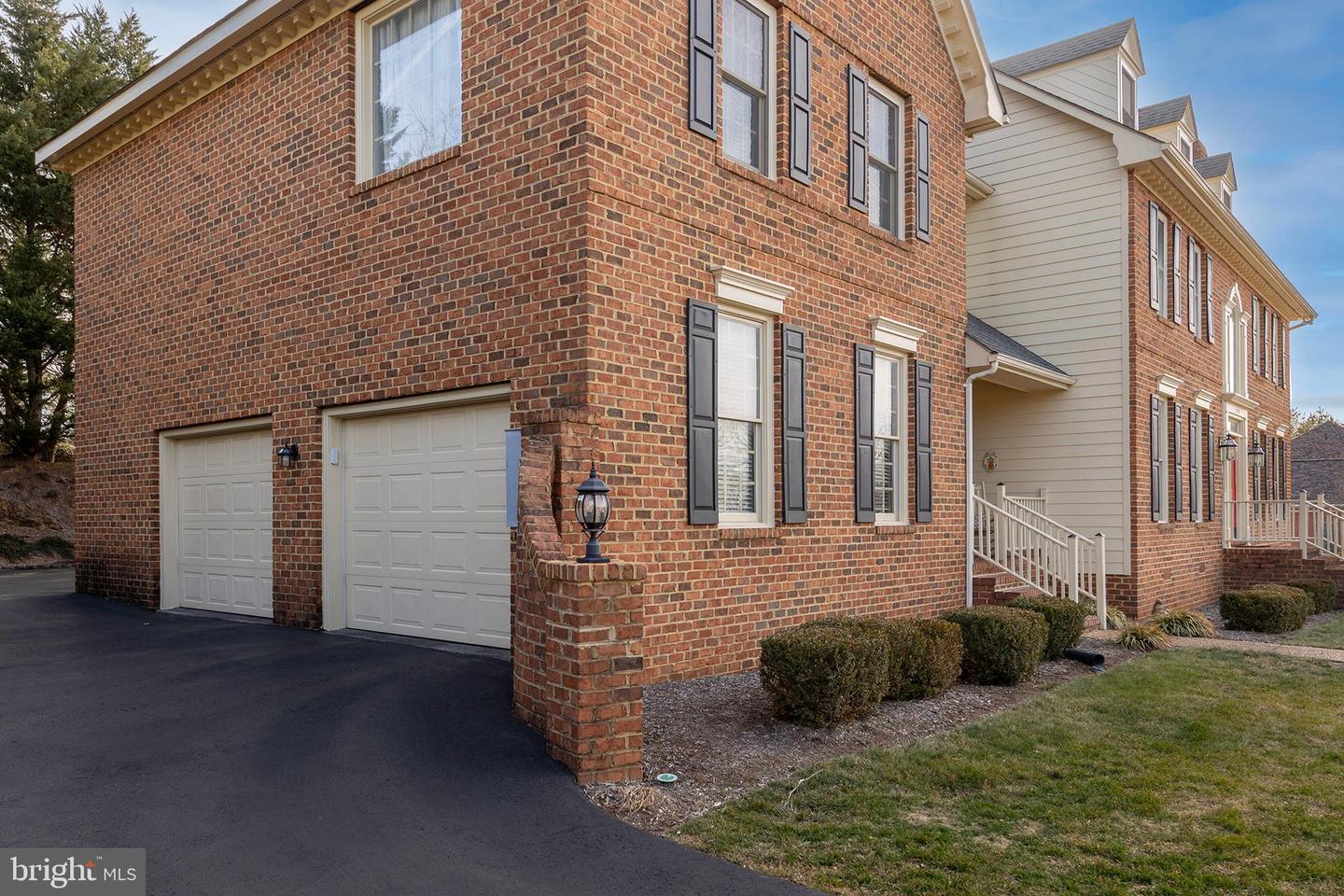 1540 MEADOW BRANCH AVE, WINCHESTER, Virginia 22601, 5 Bedrooms Bedrooms, 10 Rooms Rooms,4 BathroomsBathrooms,Residential,For sale,1540 MEADOW BRANCH AVE,VAWI2009860 MLS # VAWI2009860