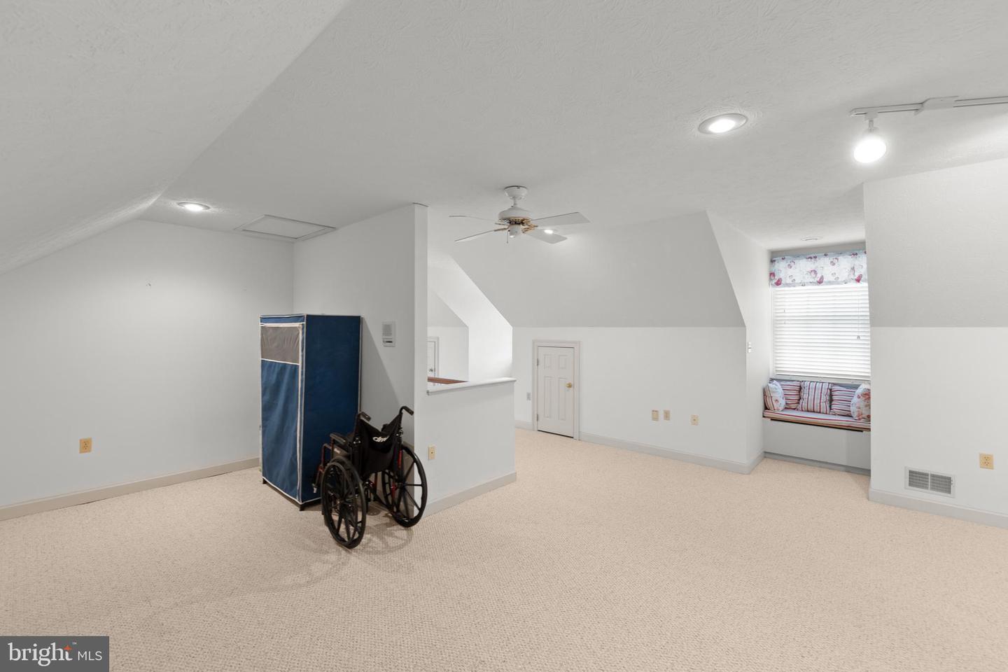 1540 MEADOW BRANCH AVE, WINCHESTER, Virginia 22601, 5 Bedrooms Bedrooms, 10 Rooms Rooms,4 BathroomsBathrooms,Residential,For sale,1540 MEADOW BRANCH AVE,VAWI2009860 MLS # VAWI2009860