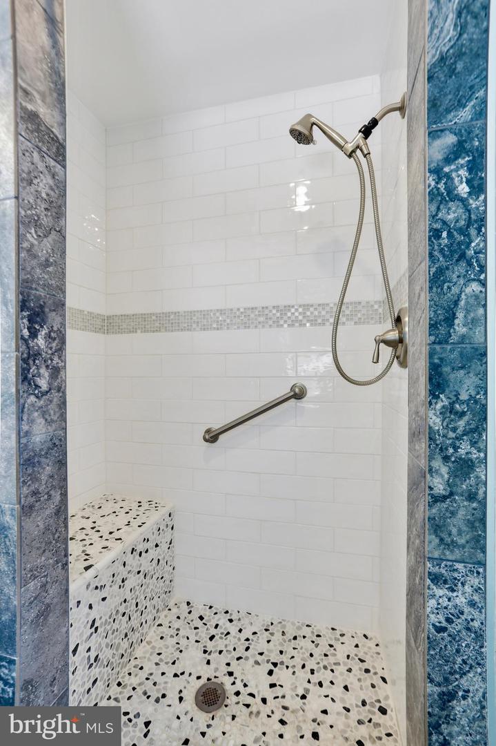 6025 GREELEY BLVD, SPRINGFIELD, Virginia 22152, 5 Bedrooms Bedrooms, ,3 BathroomsBathrooms,Residential,For sale,6025 GREELEY BLVD,VAFX2287880 MLS # VAFX2287880