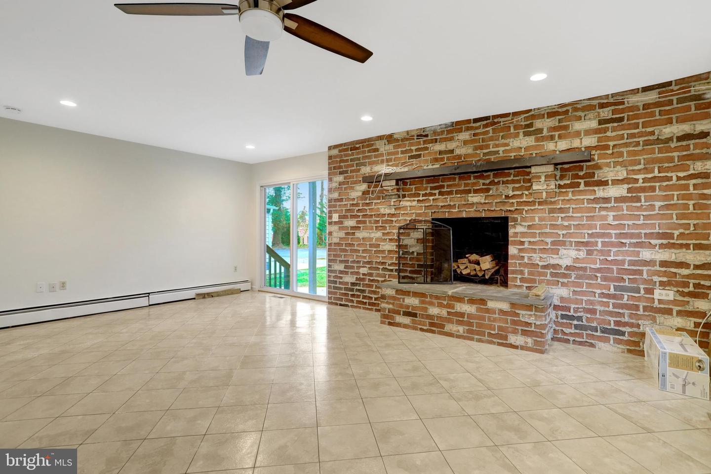 411 N BRYAN ST, ARLINGTON, Virginia 22201, 5 Bedrooms Bedrooms, ,4 BathroomsBathrooms,Residential,For sale,411 N BRYAN ST,VAAR2068242 MLS # VAAR2068242