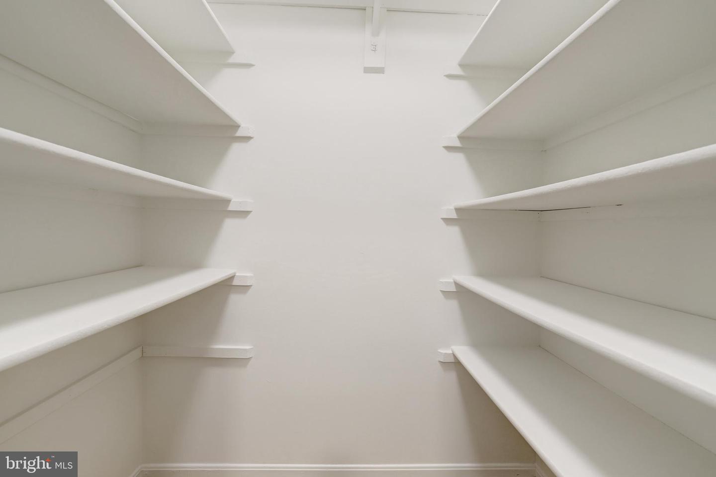 411 N BRYAN ST, ARLINGTON, Virginia 22201, 5 Bedrooms Bedrooms, ,4 BathroomsBathrooms,Residential,For sale,411 N BRYAN ST,VAAR2068242 MLS # VAAR2068242