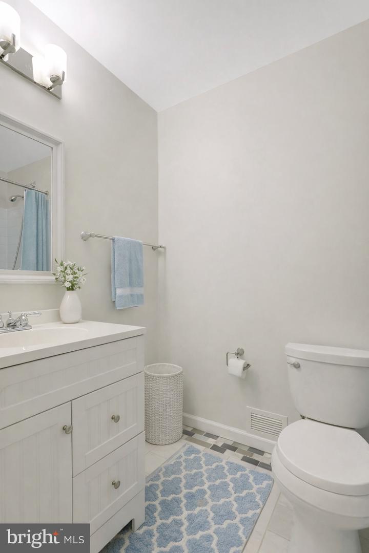 411 N BRYAN ST, ARLINGTON, Virginia 22201, 5 Bedrooms Bedrooms, ,4 BathroomsBathrooms,Residential,For sale,411 N BRYAN ST,VAAR2068242 MLS # VAAR2068242