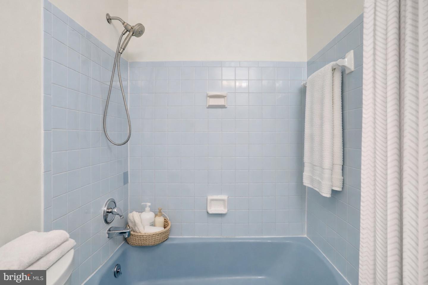 411 N BRYAN ST, ARLINGTON, Virginia 22201, 5 Bedrooms Bedrooms, ,4 BathroomsBathrooms,Residential,For sale,411 N BRYAN ST,VAAR2068242 MLS # VAAR2068242