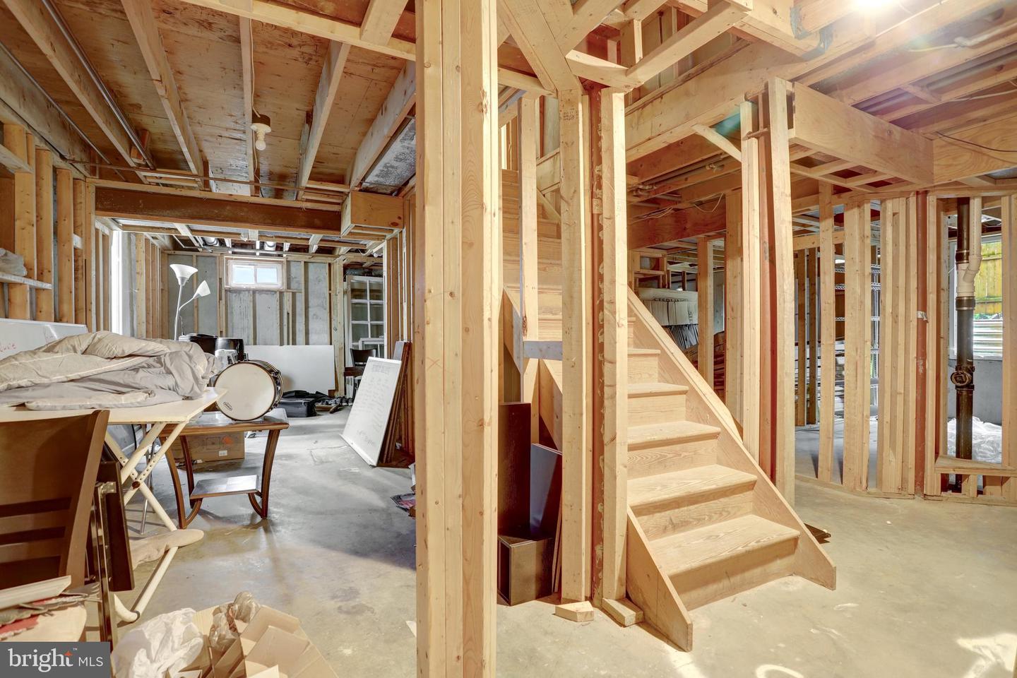 411 N BRYAN ST, ARLINGTON, Virginia 22201, 5 Bedrooms Bedrooms, ,4 BathroomsBathrooms,Residential,For sale,411 N BRYAN ST,VAAR2068242 MLS # VAAR2068242