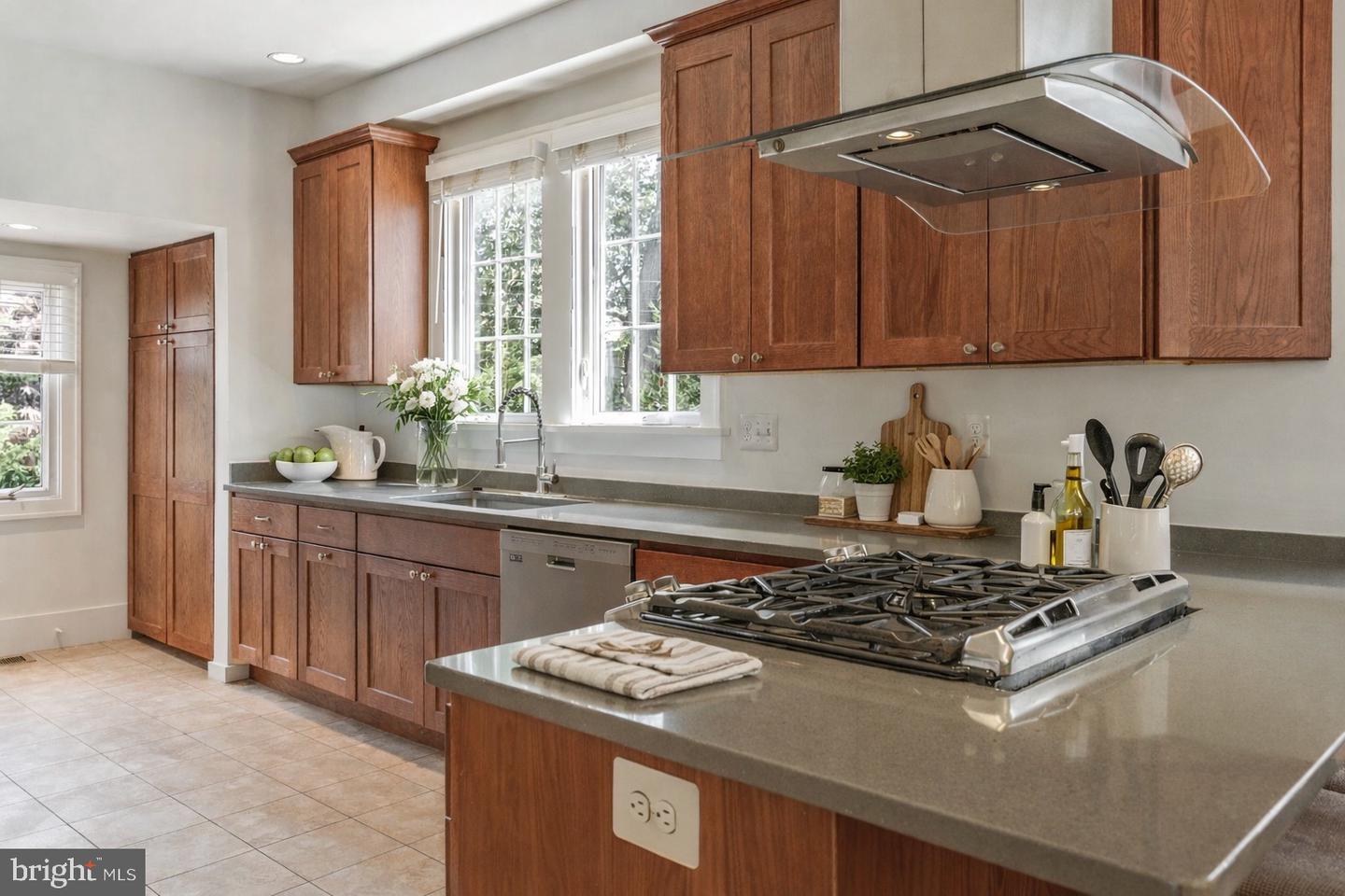 2629 WASHINGTON BLVD, ARLINGTON, Virginia 22201, 5 Bedrooms Bedrooms, ,3 BathroomsBathrooms,Residential,For sale,2629 WASHINGTON BLVD,VAAR2068248 MLS # VAAR2068248 2629 WASHINGTON BLVD, ARLINGTON, Virginia 22201, 5 Bedrooms Bedrooms, ,3 BathroomsBathrooms,Residential,For sale,2629 WASHINGTON BLVD,VAAR2068248 MLS # VAAR2068248