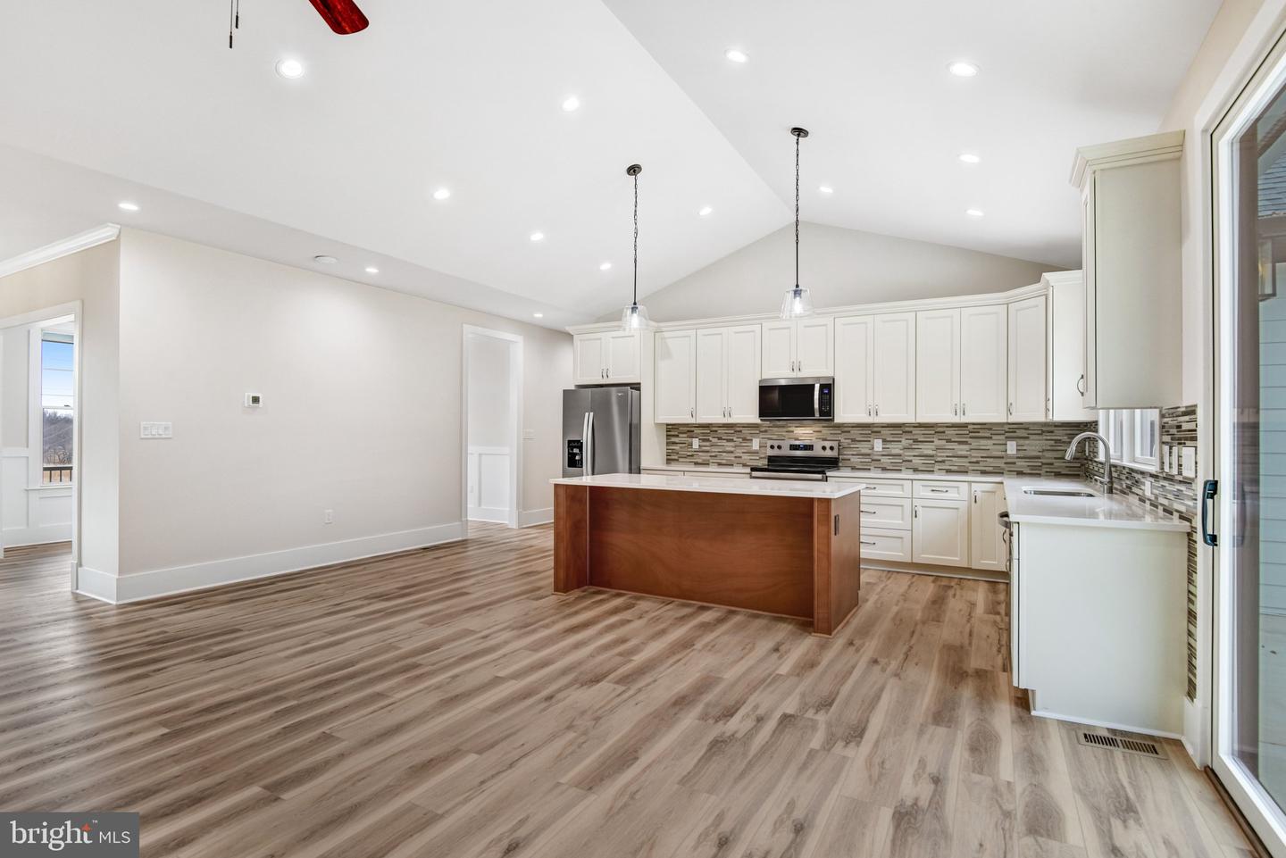 16220 WATERFALL RD, HAYMARKET, Virginia 20169, 4 Bedrooms Bedrooms, ,3 BathroomsBathrooms,Residential,For sale,16220 WATERFALL RD,VAPW2111478 MLS # VAPW2111478