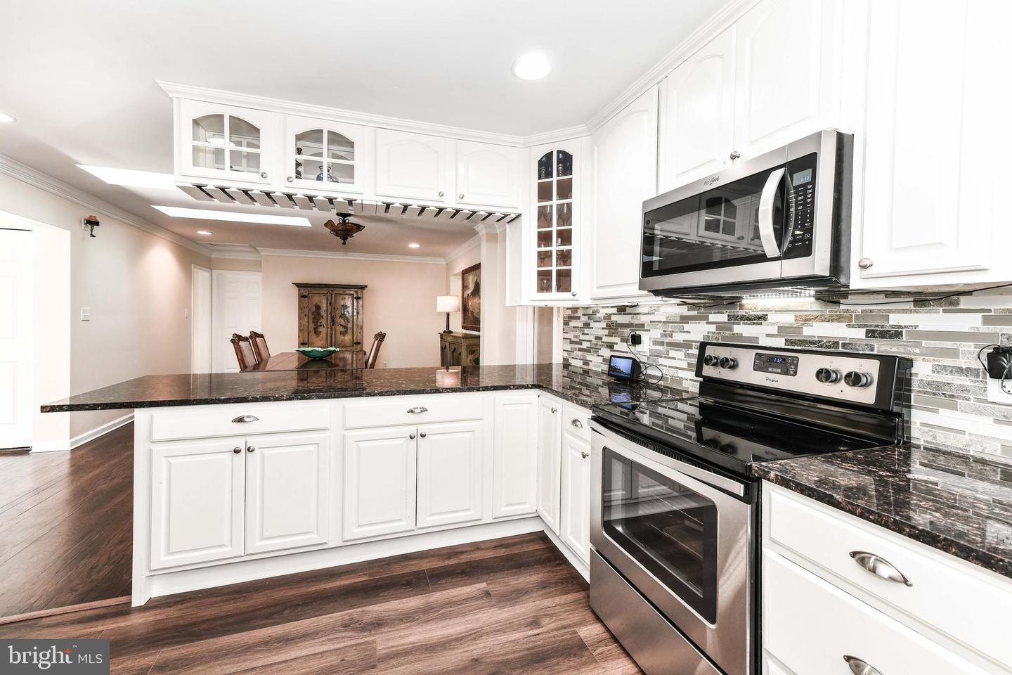 7518 FAIRWOOD LN, FALLS CHURCH, Virginia 22046, 6 Bedrooms Bedrooms, ,3 BathroomsBathrooms,Residential,For sale,7518 FAIRWOOD LN,VAFX2288070 MLS # VAFX2288070