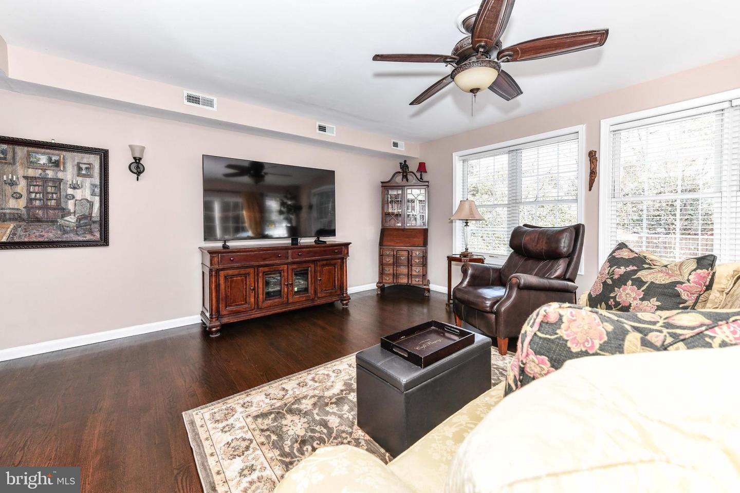 7518 FAIRWOOD LN, FALLS CHURCH, Virginia 22046, 6 Bedrooms Bedrooms, ,3 BathroomsBathrooms,Residential,For sale,7518 FAIRWOOD LN,VAFX2288070 MLS # VAFX2288070