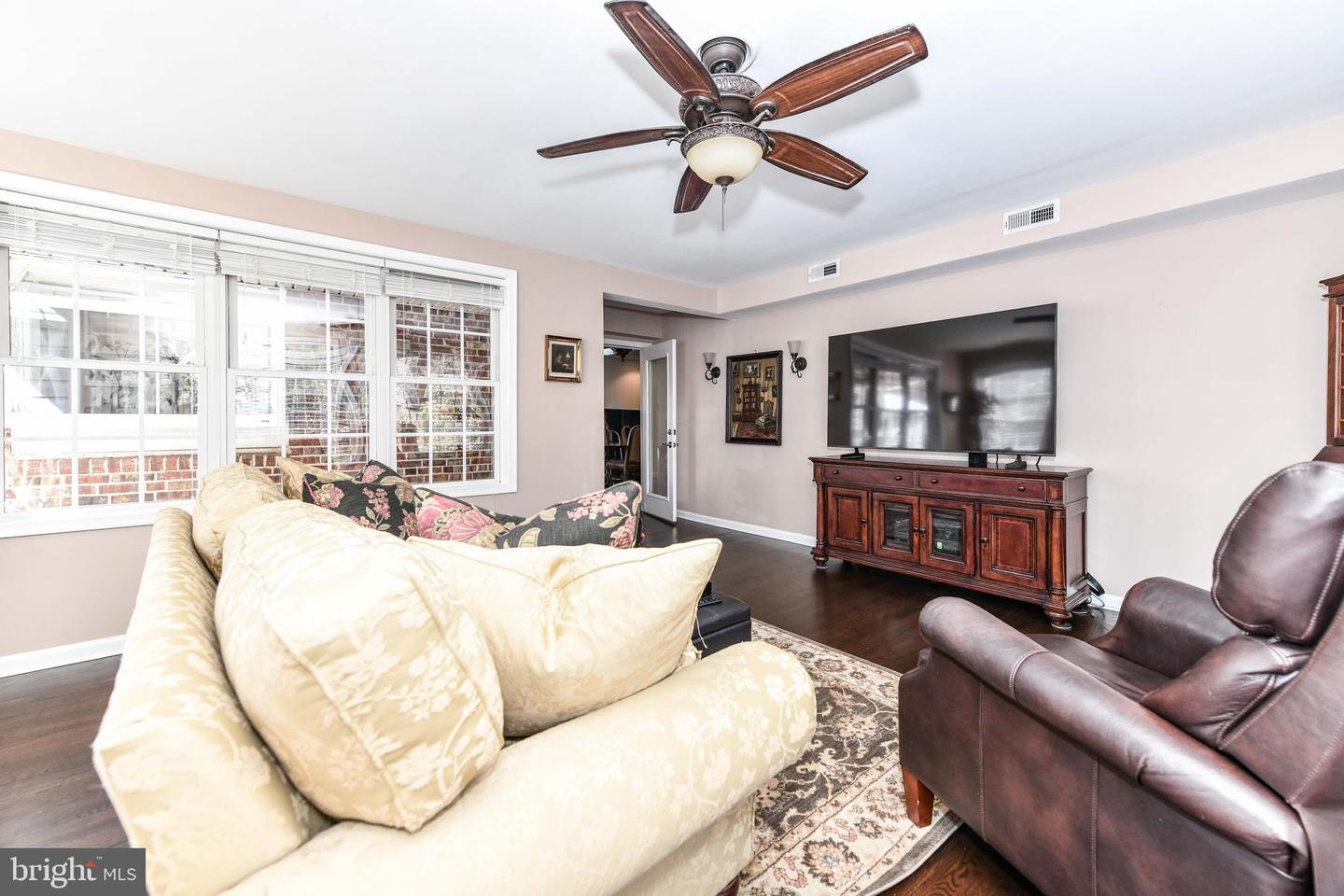 7518 FAIRWOOD LN, FALLS CHURCH, Virginia 22046, 6 Bedrooms Bedrooms, ,3 BathroomsBathrooms,Residential,For sale,7518 FAIRWOOD LN,VAFX2288070 MLS # VAFX2288070