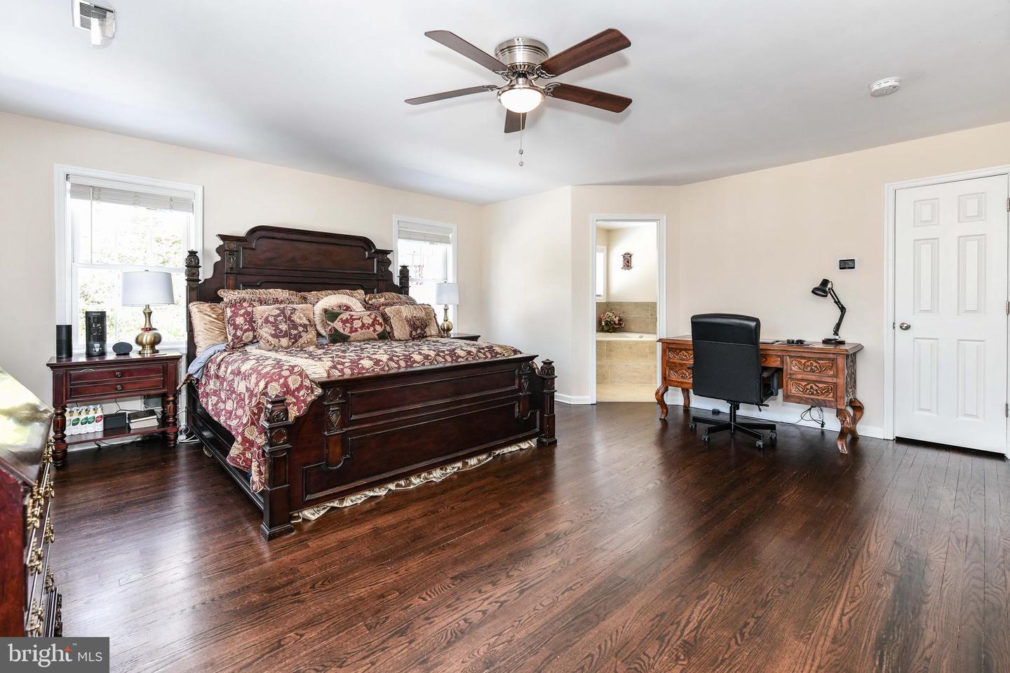 7518 FAIRWOOD LN, FALLS CHURCH, Virginia 22046, 6 Bedrooms Bedrooms, ,3 BathroomsBathrooms,Residential,For sale,7518 FAIRWOOD LN,VAFX2288070 MLS # VAFX2288070