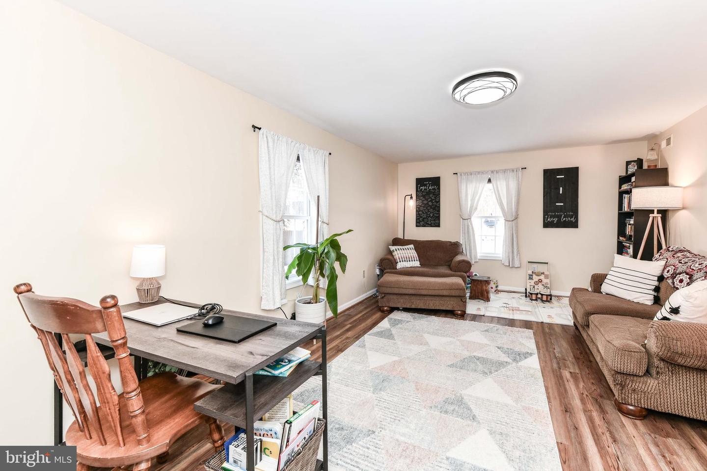 7518 FAIRWOOD LN, FALLS CHURCH, Virginia 22046, 6 Bedrooms Bedrooms, ,3 BathroomsBathrooms,Residential,For sale,7518 FAIRWOOD LN,VAFX2288070 MLS # VAFX2288070