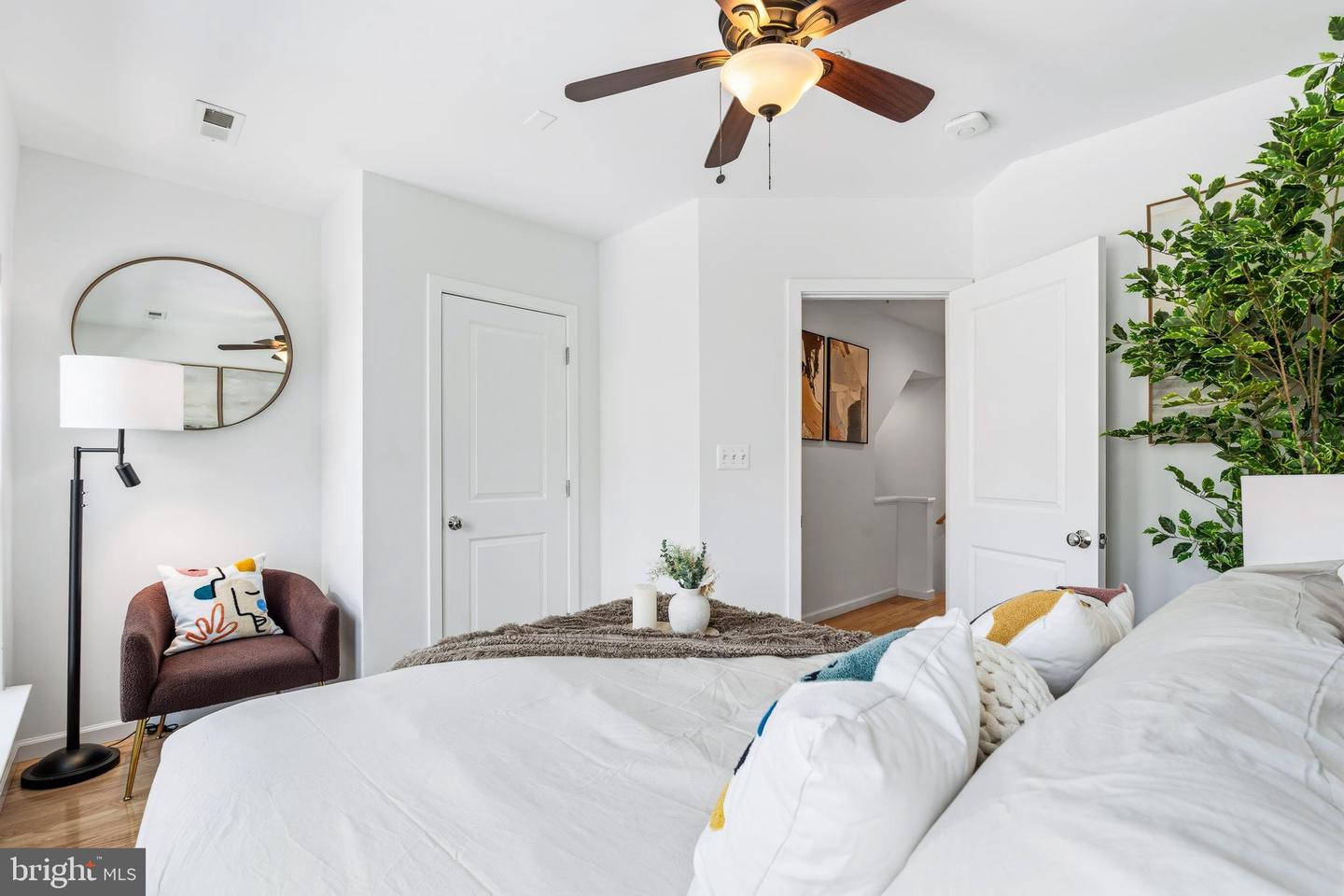 353 L ST SE, WASHINGTON, District Of Columbia 20003, 4 Bedrooms Bedrooms, ,4 BathroomsBathrooms,Residential,For sale,353 L ST SE,DCDC2243926 MLS # DCDC2243926