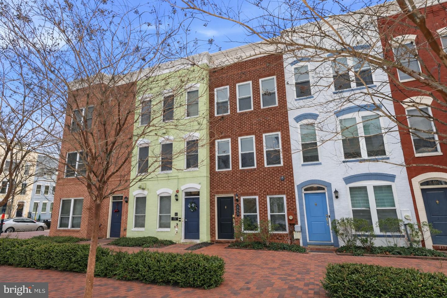 353 L ST SE, WASHINGTON, District Of Columbia 20003, 4 Bedrooms Bedrooms, ,4 BathroomsBathrooms,Residential,For sale,353 L ST SE,DCDC2243926 MLS # DCDC2243926