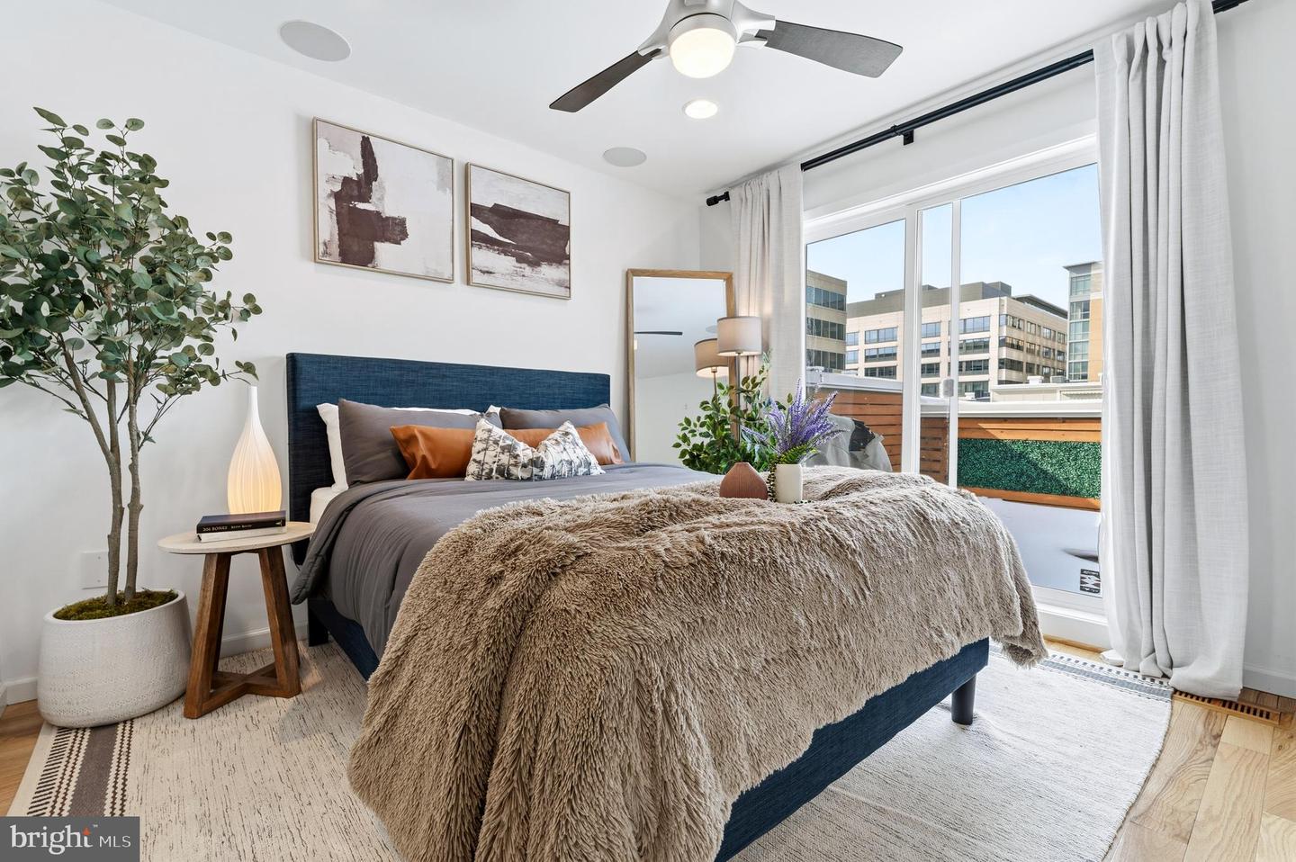 353 L ST SE, WASHINGTON, District Of Columbia 20003, 4 Bedrooms Bedrooms, ,4 BathroomsBathrooms,Residential,For sale,353 L ST SE,DCDC2243926 MLS # DCDC2243926