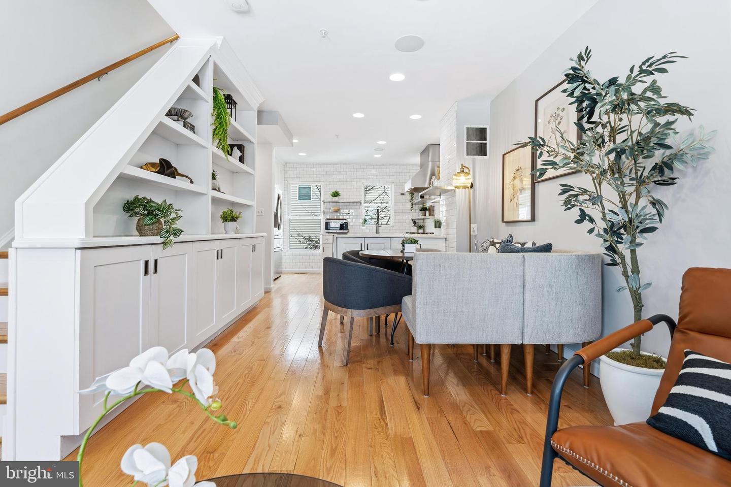 353 L ST SE, WASHINGTON, District Of Columbia 20003, 4 Bedrooms Bedrooms, ,4 BathroomsBathrooms,Residential,For sale,353 L ST SE,DCDC2243926 MLS # DCDC2243926