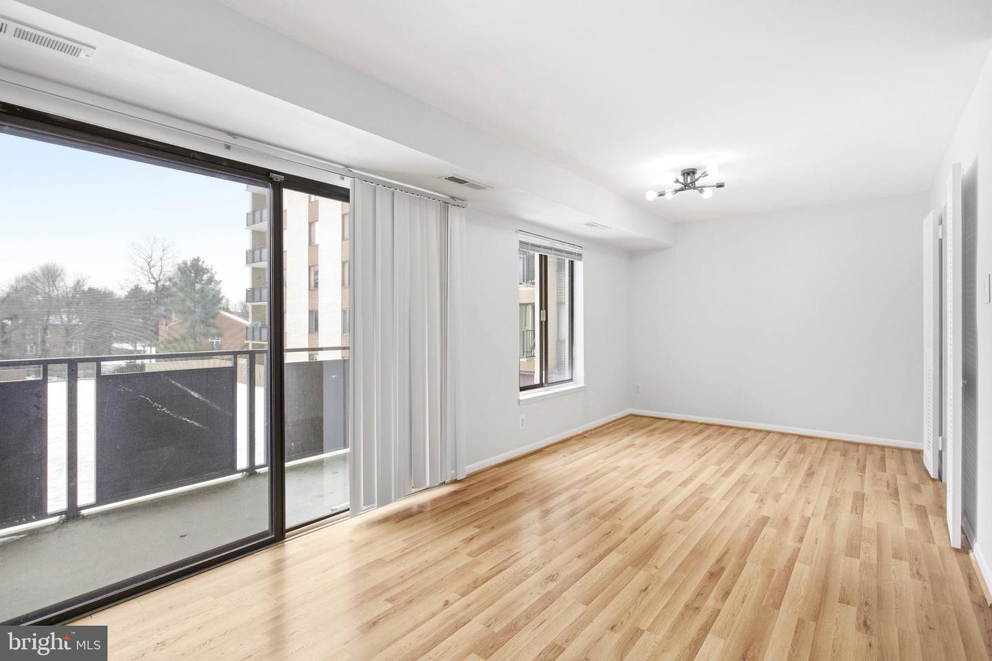 3100 S MANCHESTER ST #317, FALLS CHURCH, Virginia 22044, 1 Bedroom Bedrooms, ,1 BathroomBathrooms,Residential,For sale,3100 S MANCHESTER ST #317,VAFX2288278 MLS # VAFX2288278