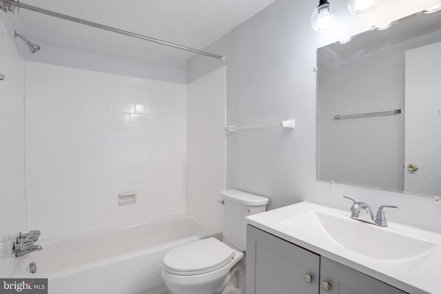 3100 S MANCHESTER ST #317, FALLS CHURCH, Virginia 22044, 1 Bedroom Bedrooms, ,1 BathroomBathrooms,Residential,For sale,3100 S MANCHESTER ST #317,VAFX2288278 MLS # VAFX2288278