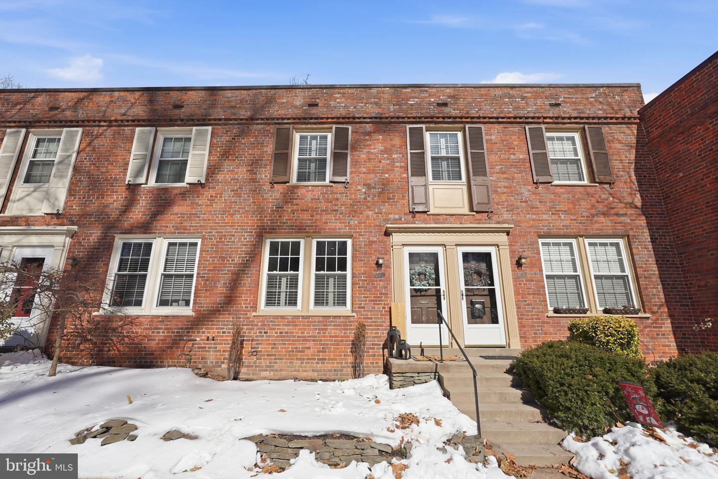 1414 S BARTON ST S #453, ARLINGTON, Virginia 22204, 1 Bedroom Bedrooms, ,1 BathroomBathrooms,Residential,For sale,1414 S BARTON ST S #453,VAAR2068302 MLS # VAAR2068302