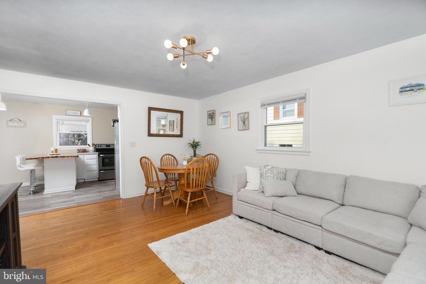 3008 WESTSIDE DR., STAUNTON, Virginia 24401, 3 Bedrooms Bedrooms, 6 Rooms Rooms,2 BathroomsBathrooms,Residential,For sale,3008 WESTSIDE DR.,VASC2000784 MLS # VASC2000784