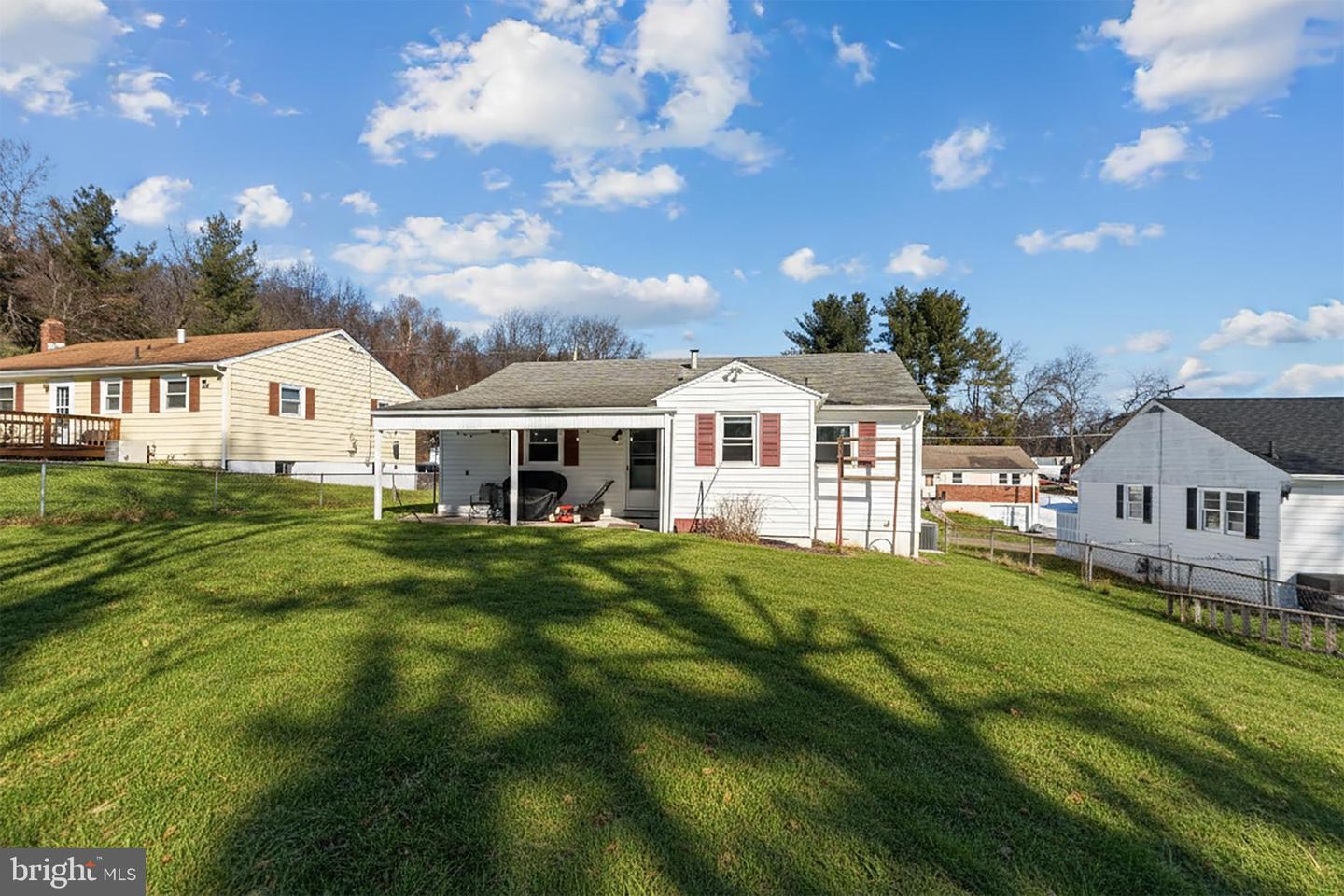 3008 WESTSIDE DR., STAUNTON, Virginia 24401, 3 Bedrooms Bedrooms, 6 Rooms Rooms,2 BathroomsBathrooms,Residential,For sale,3008 WESTSIDE DR.,VASC2000784 MLS # VASC2000784