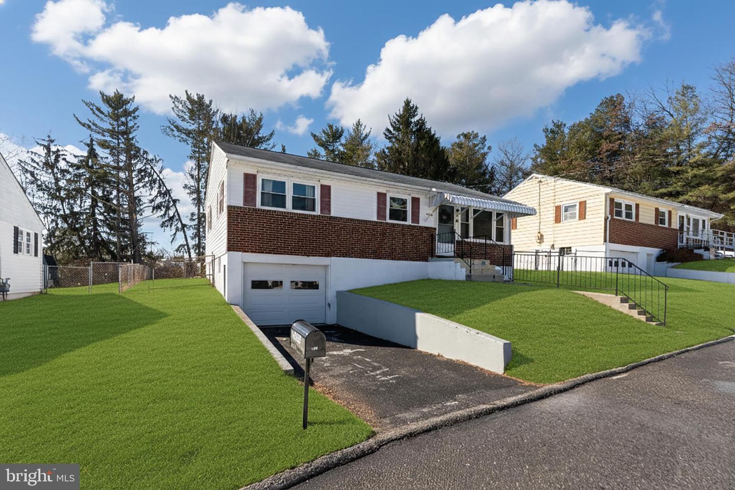 3008 WESTSIDE DR., STAUNTON, Virginia 24401, 3 Bedrooms Bedrooms, 6 Rooms Rooms,2 BathroomsBathrooms,Residential,For sale,3008 WESTSIDE DR.,VASC2000784 MLS # VASC2000784