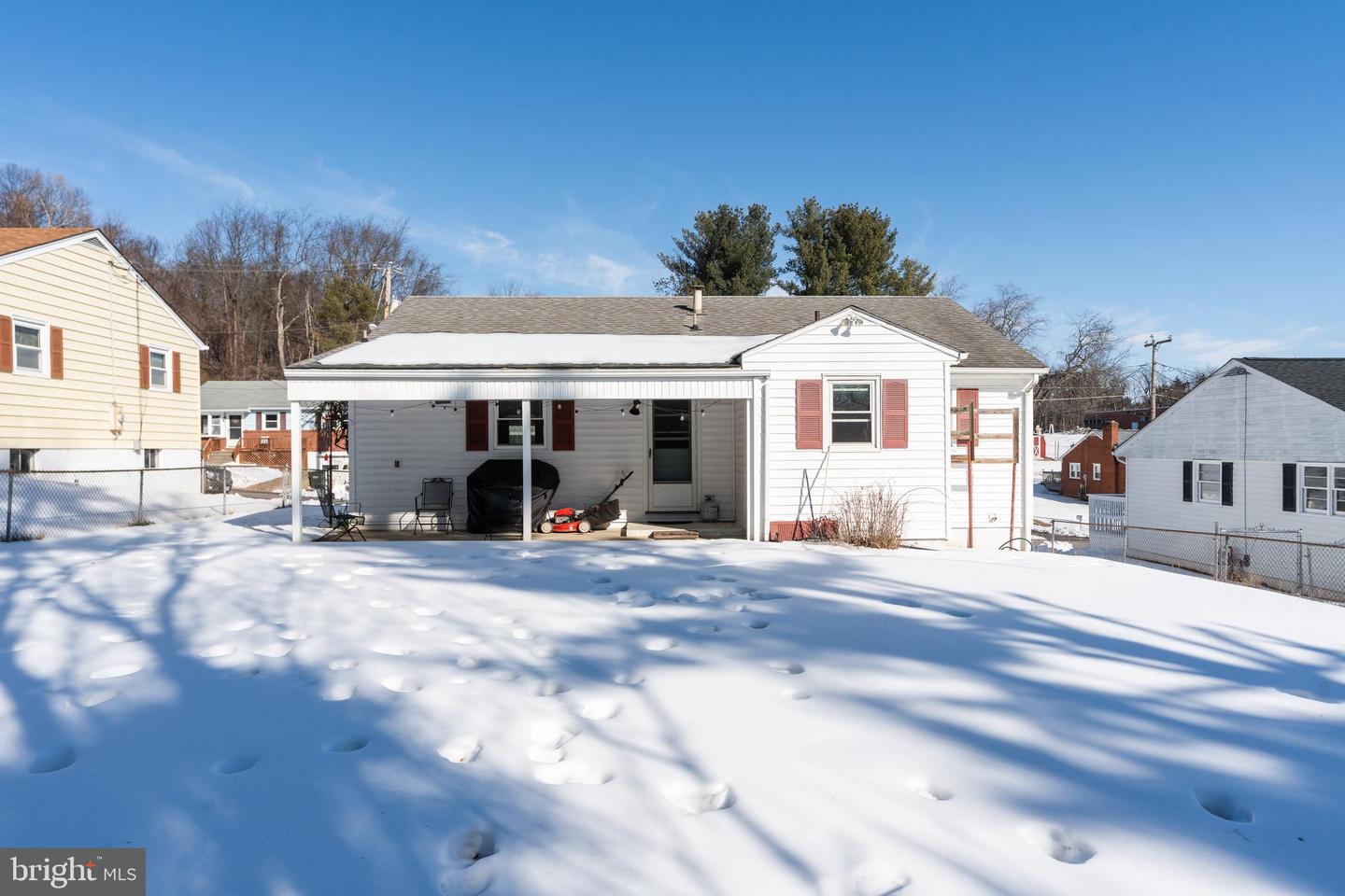 3008 WESTSIDE DR., STAUNTON, Virginia 24401, 3 Bedrooms Bedrooms, 6 Rooms Rooms,2 BathroomsBathrooms,Residential,For sale,3008 WESTSIDE DR.,VASC2000784 MLS # VASC2000784