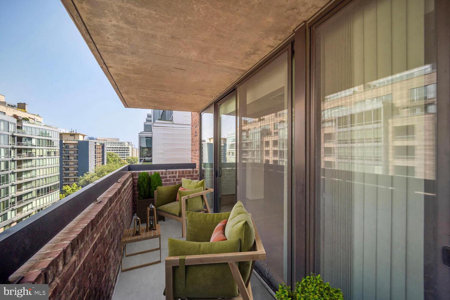 1140 23RD ST NW #903, WASHINGTON, District Of Columbia 20037, 2 Bedrooms Bedrooms, ,2 BathroomsBathrooms,Residential,For sale,1140 23RD ST NW #903,DCDC2244050 MLS # DCDC2244050