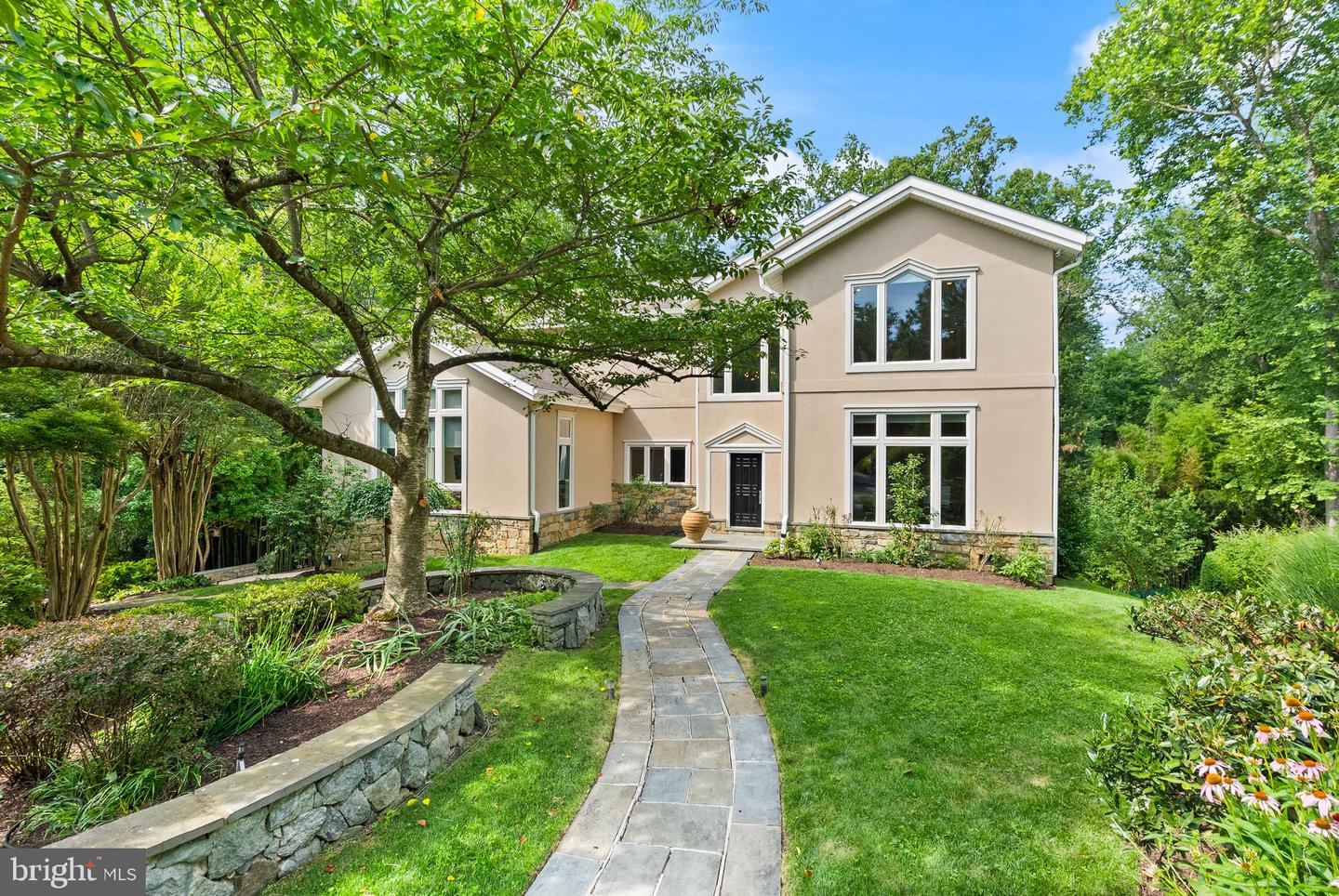 3100 N MONROE ST, ARLINGTON, Virginia 22207, 6 Bedrooms Bedrooms, ,4 BathroomsBathrooms,Residential,For sale,3100 N MONROE ST,VAAR2068340 MLS # VAAR2068340