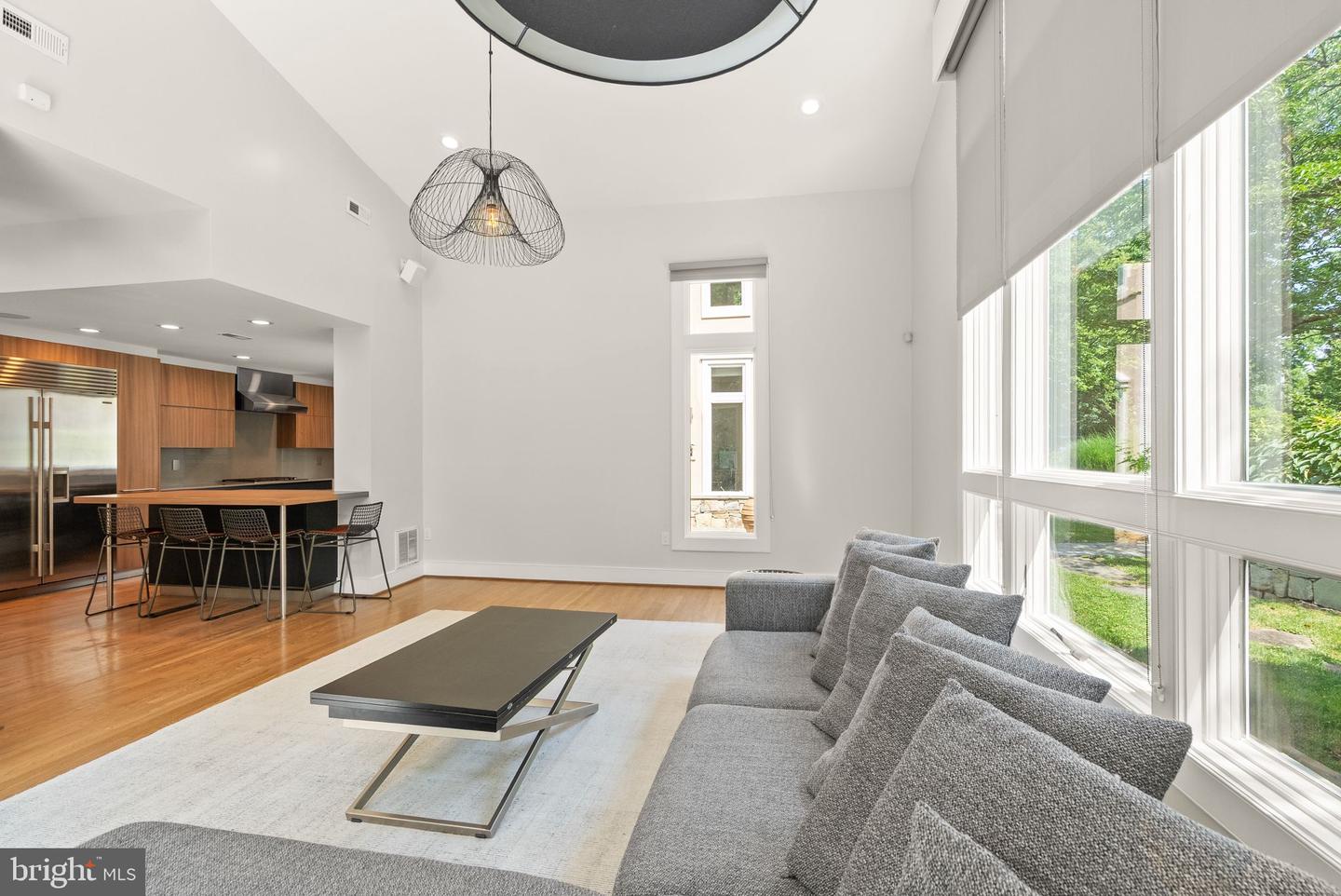 3100 N MONROE ST, ARLINGTON, Virginia 22207, 6 Bedrooms Bedrooms, ,4 BathroomsBathrooms,Residential,For sale,3100 N MONROE ST,VAAR2068340 MLS # VAAR2068340