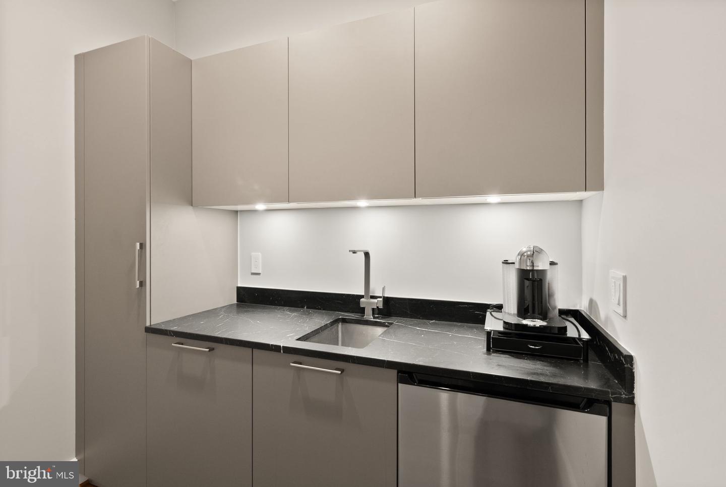 3100 N MONROE ST, ARLINGTON, Virginia 22207, 6 Bedrooms Bedrooms, ,4 BathroomsBathrooms,Residential,For sale,3100 N MONROE ST,VAAR2068340 MLS # VAAR2068340