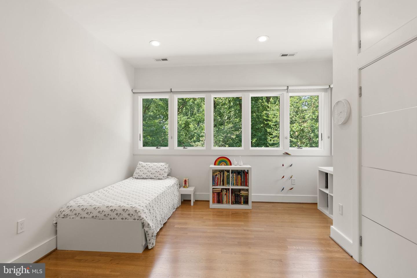 3100 N MONROE ST, ARLINGTON, Virginia 22207, 6 Bedrooms Bedrooms, ,4 BathroomsBathrooms,Residential,For sale,3100 N MONROE ST,VAAR2068340 MLS # VAAR2068340