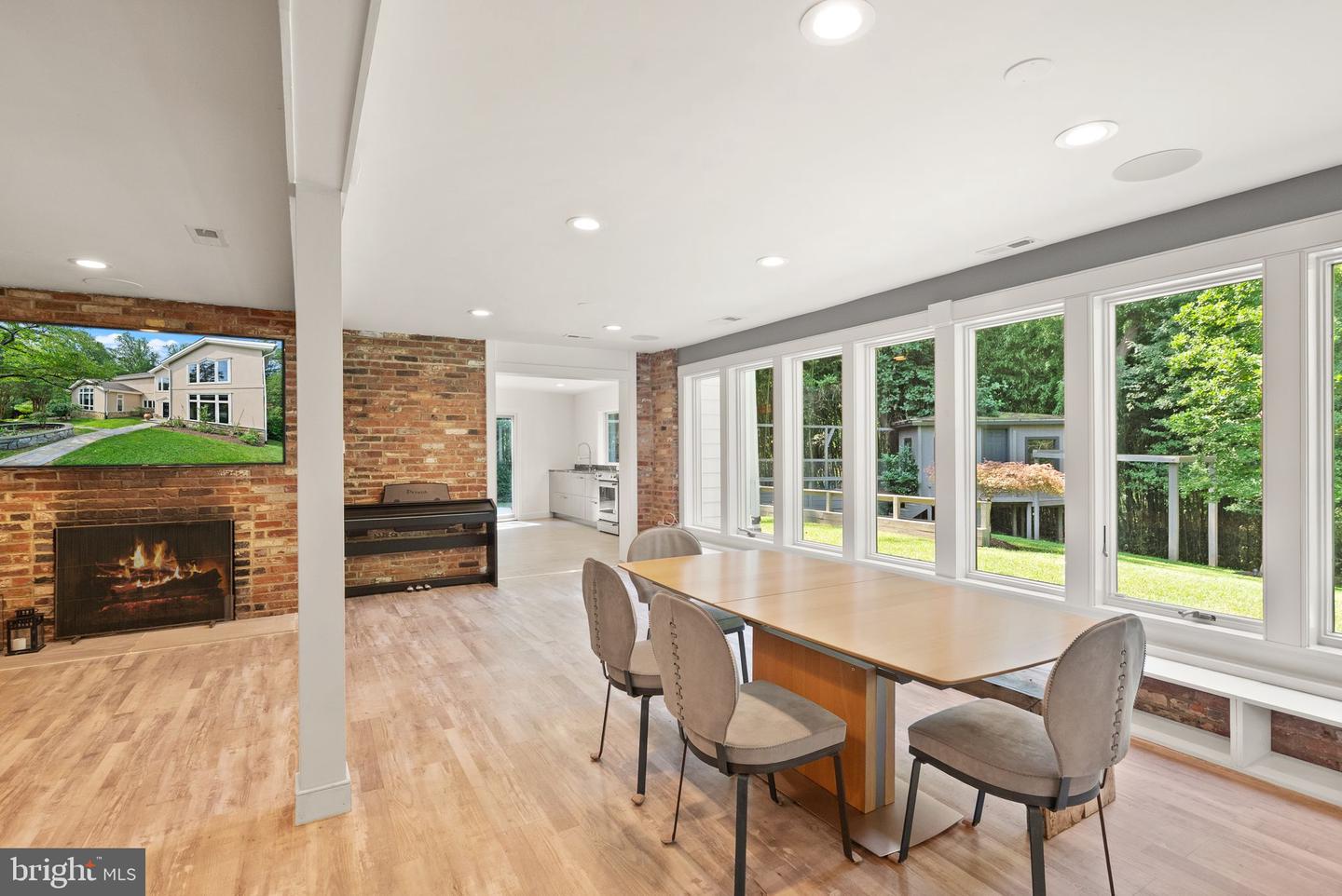 3100 N MONROE ST, ARLINGTON, Virginia 22207, 6 Bedrooms Bedrooms, ,4 BathroomsBathrooms,Residential,For sale,3100 N MONROE ST,VAAR2068340 MLS # VAAR2068340