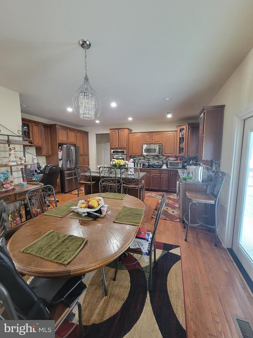 5823 DEEP CREEK DR, FREDERICKSBURG, Virginia 22407, 5 Bedrooms Bedrooms, ,4 BathroomsBathrooms,Residential,For sale,5823 DEEP CREEK DR,VASP2039000 MLS # VASP2039000