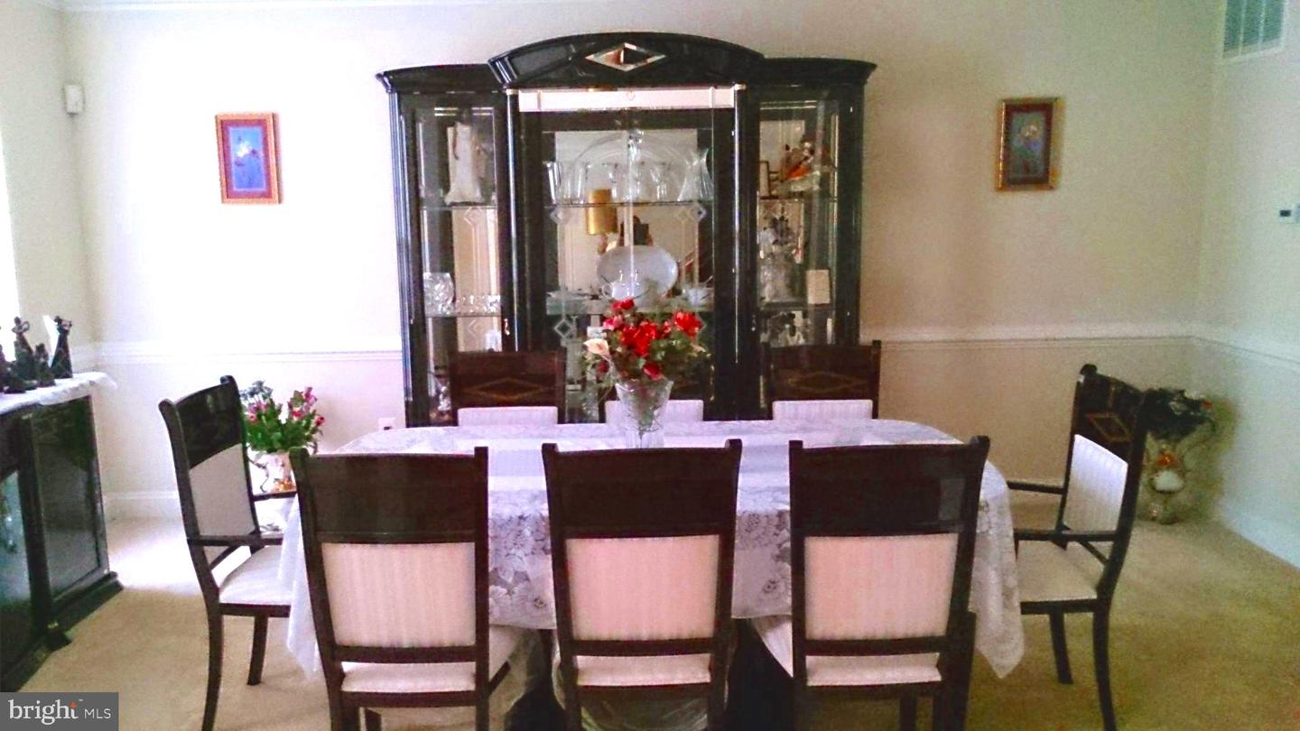 5823 DEEP CREEK DR, FREDERICKSBURG, Virginia 22407, 5 Bedrooms Bedrooms, ,4 BathroomsBathrooms,Residential,For sale,5823 DEEP CREEK DR,VASP2039000 MLS # VASP2039000