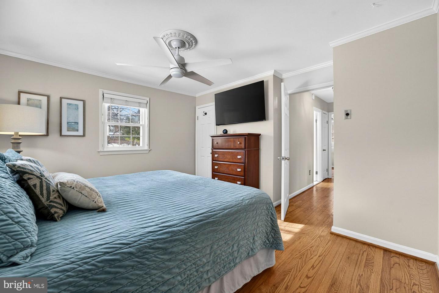 8905 SIDE SADDLE RD, SPRINGFIELD, Virginia 22152, 4 Bedrooms Bedrooms, 10 Rooms Rooms,2 BathroomsBathrooms,Residential,For sale,8905 SIDE SADDLE RD,VAFX2288454 MLS # VAFX2288454