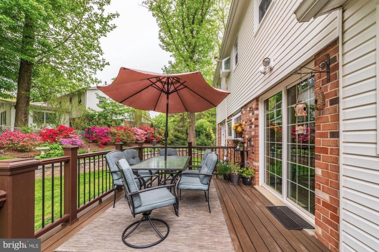 8905 SIDE SADDLE RD, SPRINGFIELD, Virginia 22152, 4 Bedrooms Bedrooms, 10 Rooms Rooms,2 BathroomsBathrooms,Residential,For sale,8905 SIDE SADDLE RD,VAFX2288454 MLS # VAFX2288454