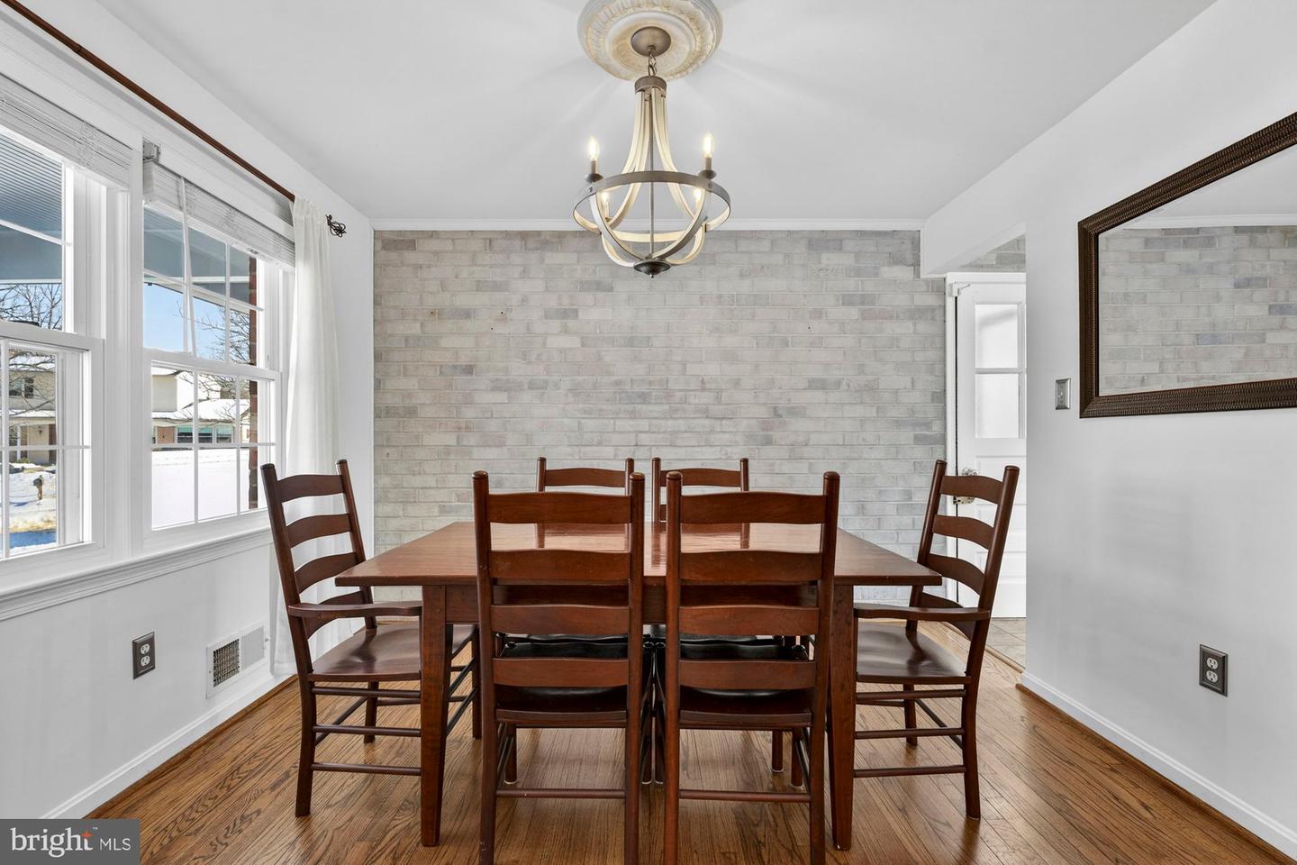 8905 SIDE SADDLE RD, SPRINGFIELD, Virginia 22152, 4 Bedrooms Bedrooms, 10 Rooms Rooms,2 BathroomsBathrooms,Residential,For sale,8905 SIDE SADDLE RD,VAFX2288454 MLS # VAFX2288454