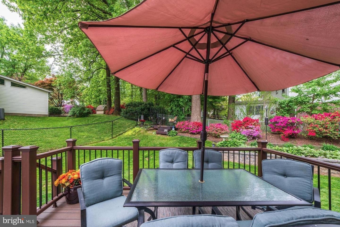 8905 SIDE SADDLE RD, SPRINGFIELD, Virginia 22152, 4 Bedrooms Bedrooms, 10 Rooms Rooms,2 BathroomsBathrooms,Residential,For sale,8905 SIDE SADDLE RD,VAFX2288454 MLS # VAFX2288454