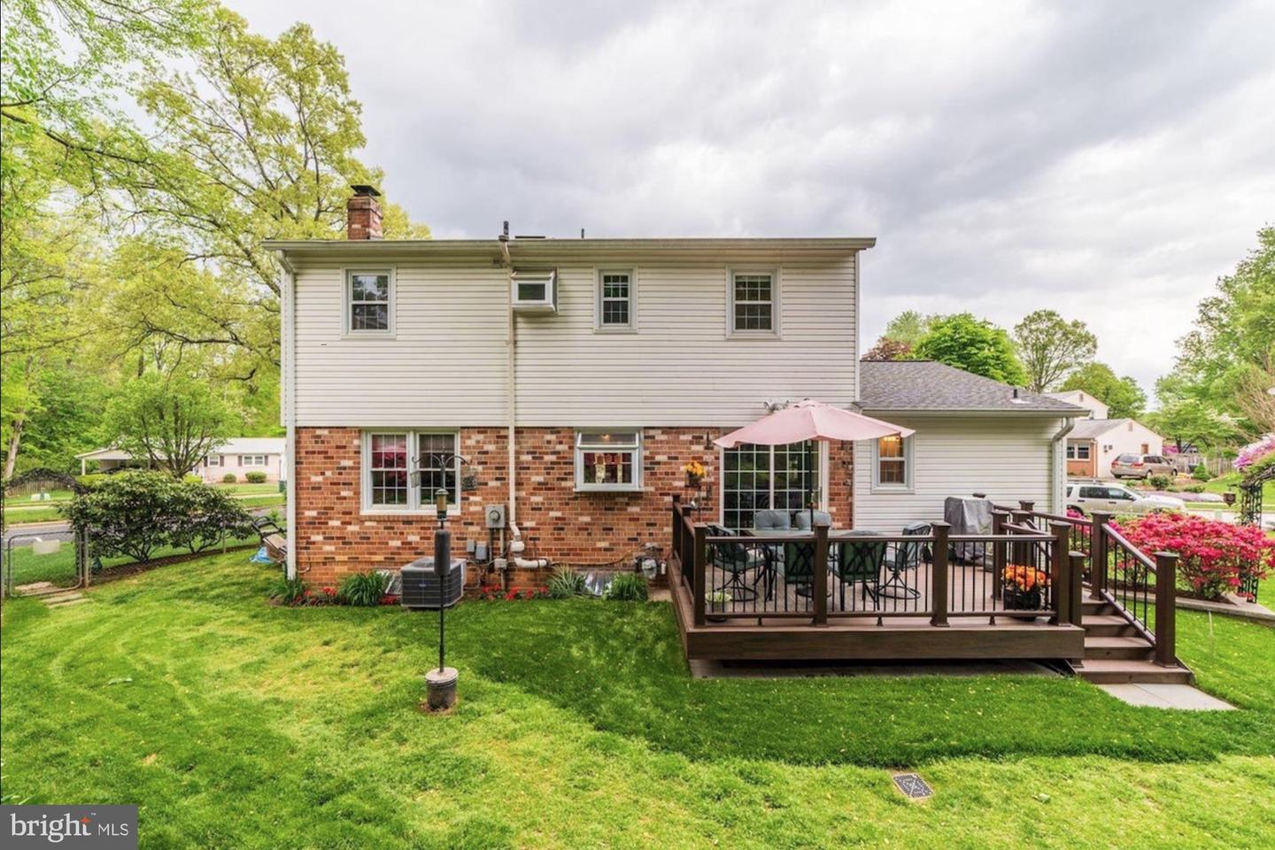 8905 SIDE SADDLE RD, SPRINGFIELD, Virginia 22152, 4 Bedrooms Bedrooms, 10 Rooms Rooms,2 BathroomsBathrooms,Residential,For sale,8905 SIDE SADDLE RD,VAFX2288454 MLS # VAFX2288454