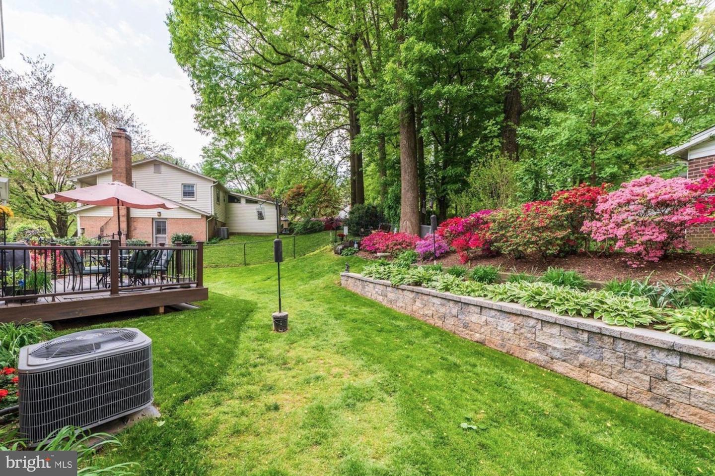 8905 SIDE SADDLE RD, SPRINGFIELD, Virginia 22152, 4 Bedrooms Bedrooms, 10 Rooms Rooms,2 BathroomsBathrooms,Residential,For sale,8905 SIDE SADDLE RD,VAFX2288454 MLS # VAFX2288454