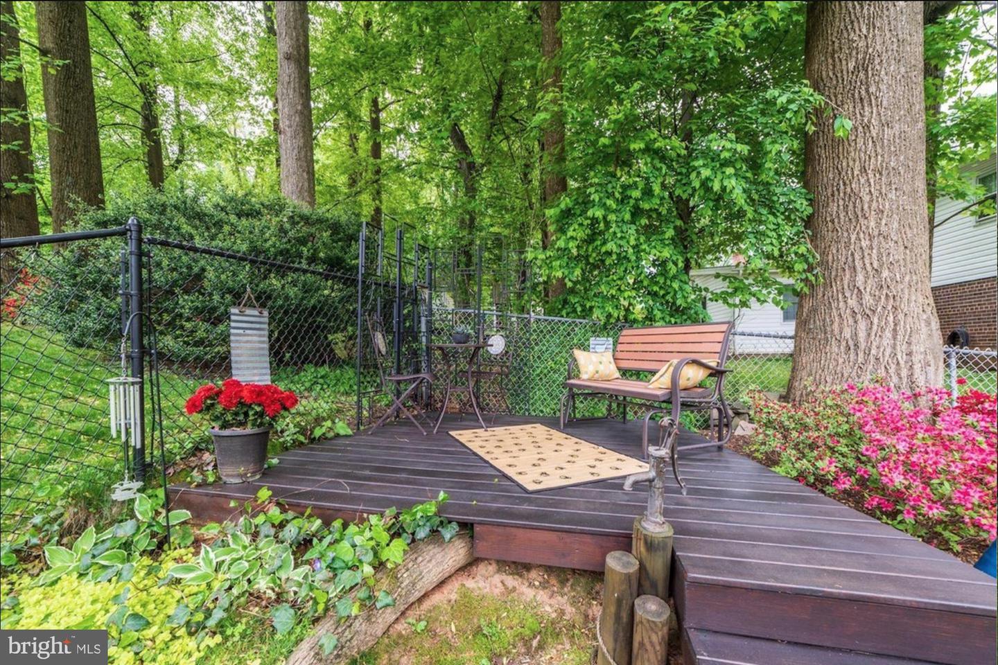 8905 SIDE SADDLE RD, SPRINGFIELD, Virginia 22152, 4 Bedrooms Bedrooms, 10 Rooms Rooms,2 BathroomsBathrooms,Residential,For sale,8905 SIDE SADDLE RD,VAFX2288454 MLS # VAFX2288454