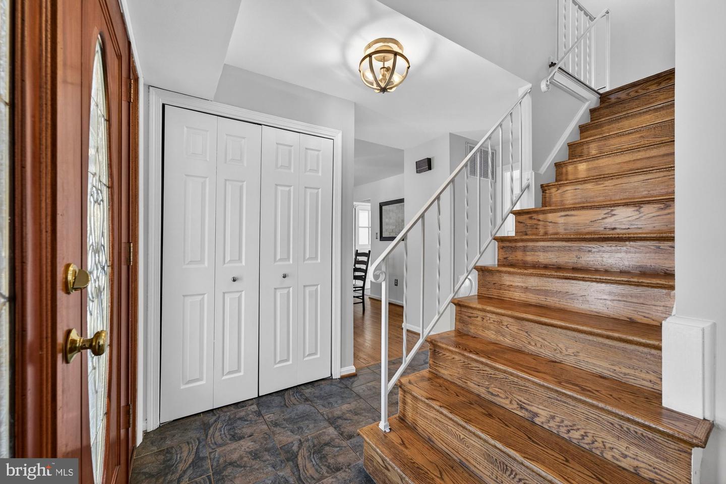 8905 SIDE SADDLE RD, SPRINGFIELD, Virginia 22152, 4 Bedrooms Bedrooms, 10 Rooms Rooms,2 BathroomsBathrooms,Residential,For sale,8905 SIDE SADDLE RD,VAFX2288454 MLS # VAFX2288454