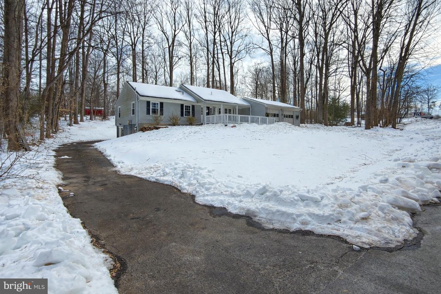 14781 CONWAY DR, MANASSAS, Virginia 20112, 4 Bedrooms Bedrooms, ,3 BathroomsBathrooms,Residential,For sale,14781 CONWAY DR,VAPW2111646 MLS # VAPW2111646