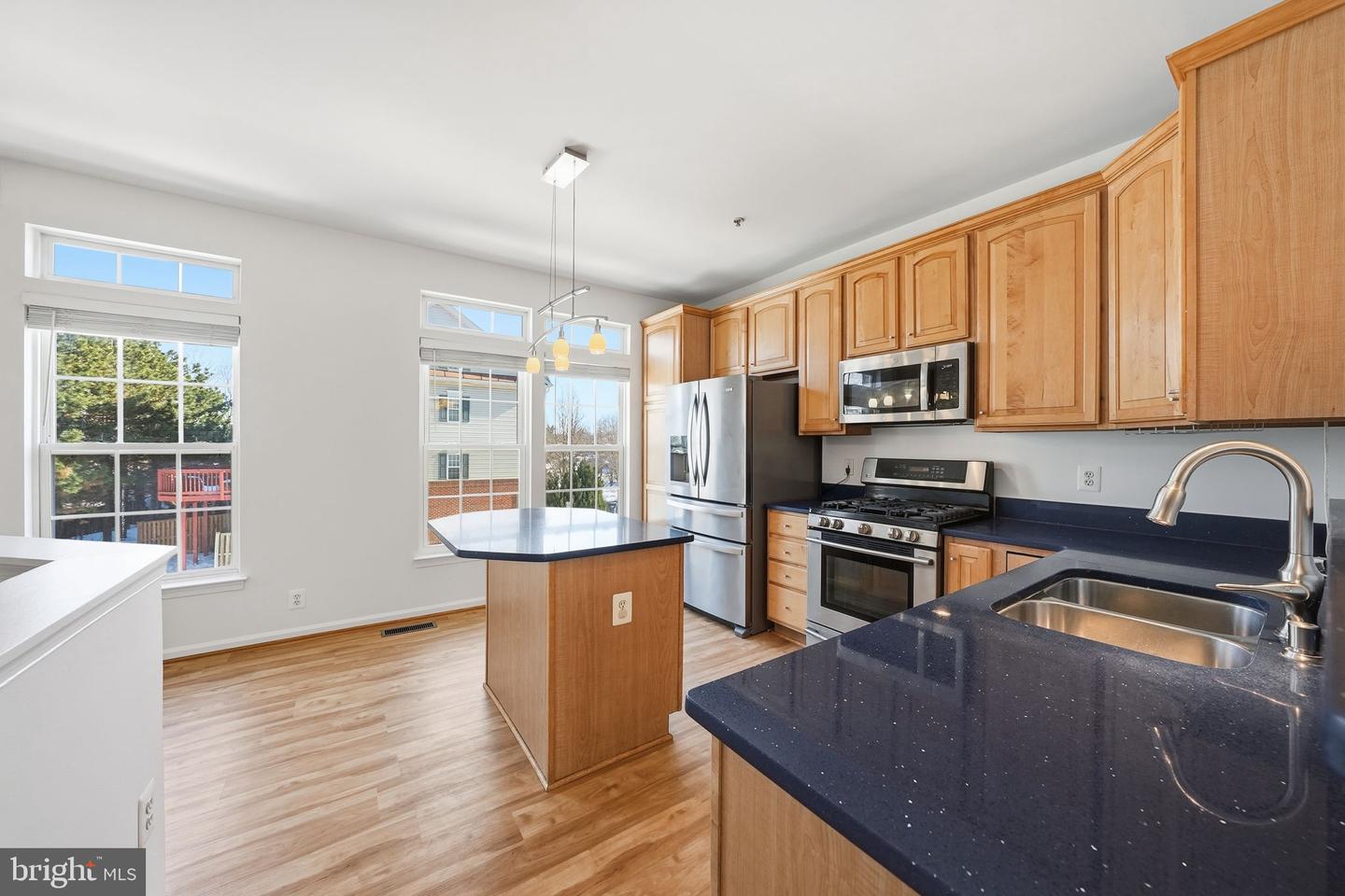 2957 HUNTINGTON GROVE SQ, ALEXANDRIA, Virginia 22306, 3 Bedrooms Bedrooms, ,3 BathroomsBathrooms,Residential,For sale,2957 HUNTINGTON GROVE SQ,VAFX2288456 MLS # VAFX2288456