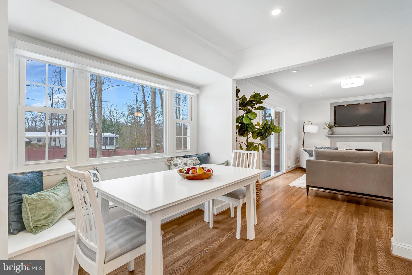 10215 COMMONWEALTH BLVD, FAIRFAX, Virginia 22032, 4 Bedrooms Bedrooms, 16 Rooms Rooms,4 BathroomsBathrooms,Residential,For sale,10215 COMMONWEALTH BLVD,VAFX2288518 MLS # VAFX2288518