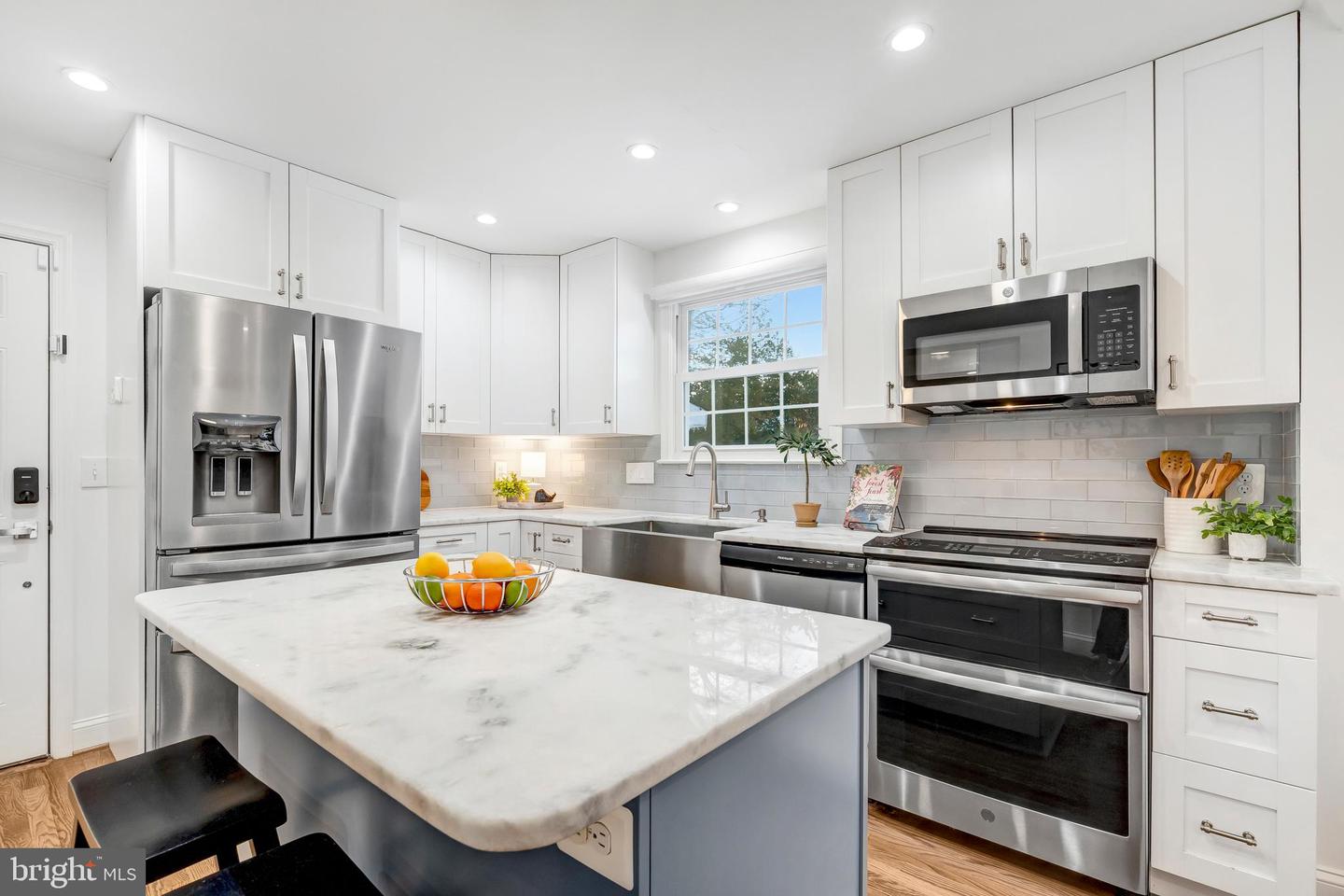 10215 COMMONWEALTH BLVD, FAIRFAX, Virginia 22032, 4 Bedrooms Bedrooms, 16 Rooms Rooms,4 BathroomsBathrooms,Residential,For sale,10215 COMMONWEALTH BLVD,VAFX2288518 MLS # VAFX2288518