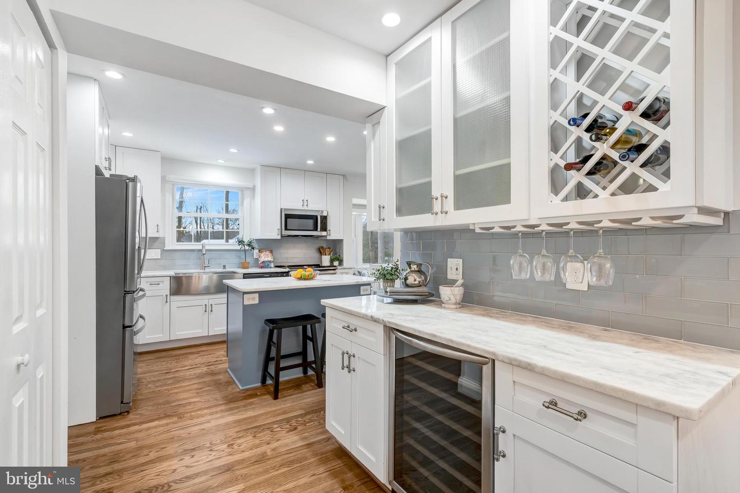 10215 COMMONWEALTH BLVD, FAIRFAX, Virginia 22032, 4 Bedrooms Bedrooms, 16 Rooms Rooms,4 BathroomsBathrooms,Residential,For sale,10215 COMMONWEALTH BLVD,VAFX2288518 MLS # VAFX2288518