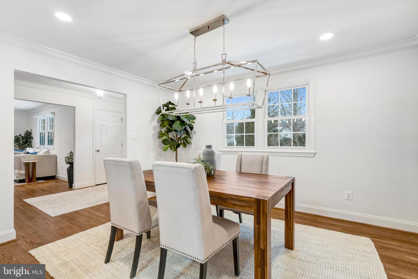 10215 COMMONWEALTH BLVD, FAIRFAX, Virginia 22032, 4 Bedrooms Bedrooms, 16 Rooms Rooms,4 BathroomsBathrooms,Residential,For sale,10215 COMMONWEALTH BLVD,VAFX2288518 MLS # VAFX2288518