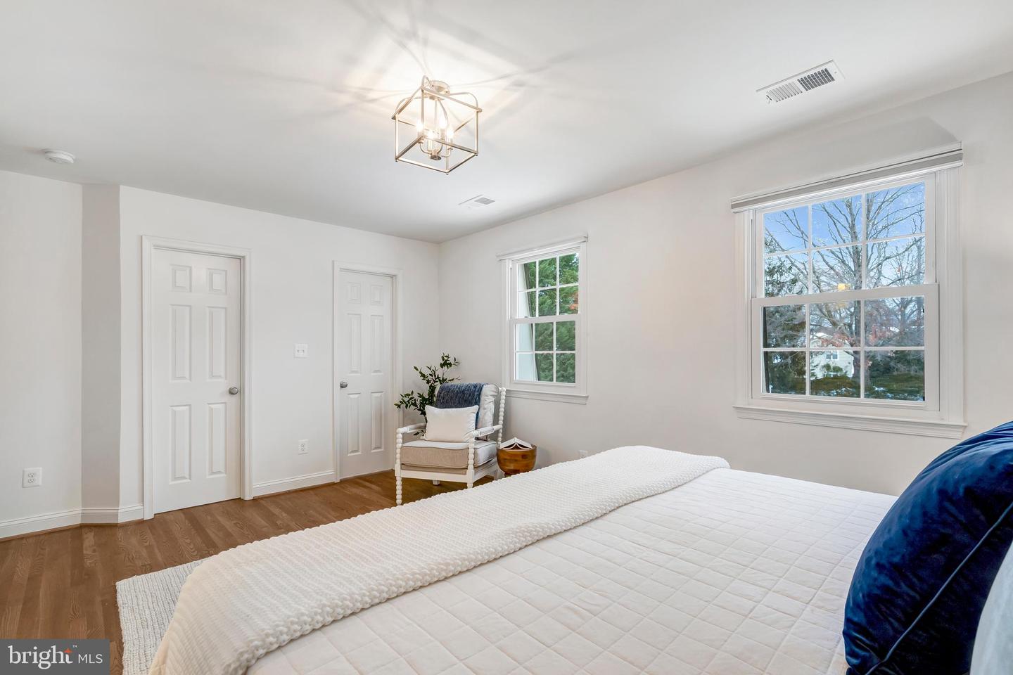 10215 COMMONWEALTH BLVD, FAIRFAX, Virginia 22032, 4 Bedrooms Bedrooms, 16 Rooms Rooms,4 BathroomsBathrooms,Residential,For sale,10215 COMMONWEALTH BLVD,VAFX2288518 MLS # VAFX2288518